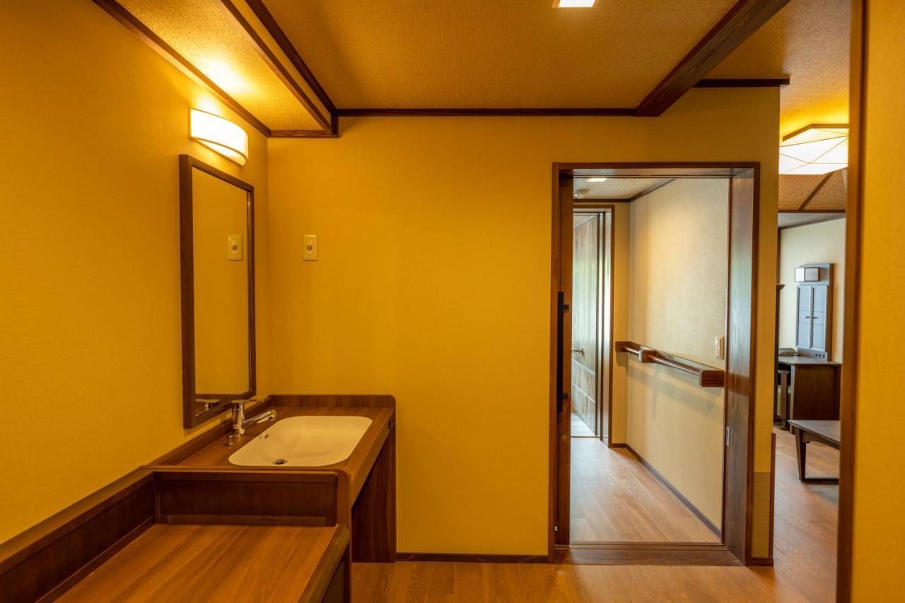 Отель Jozankei Onsen Yurakusoan Саппоро Экстерьер фото