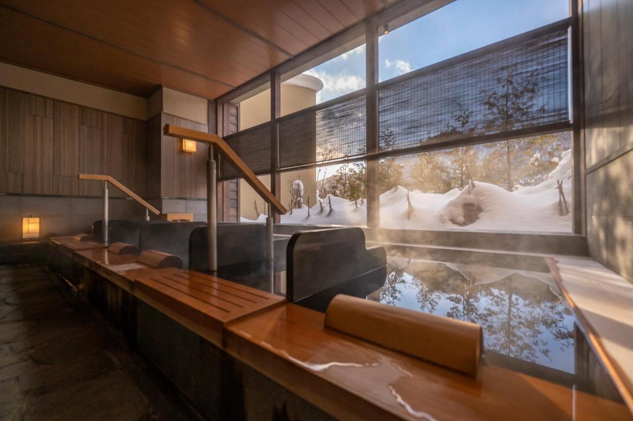 Отель Jozankei Onsen Yurakusoan Саппоро Экстерьер фото