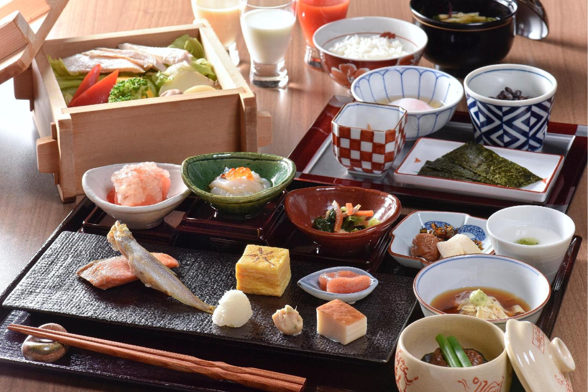 Отель Jozankei Onsen Yurakusoan Саппоро Экстерьер фото
