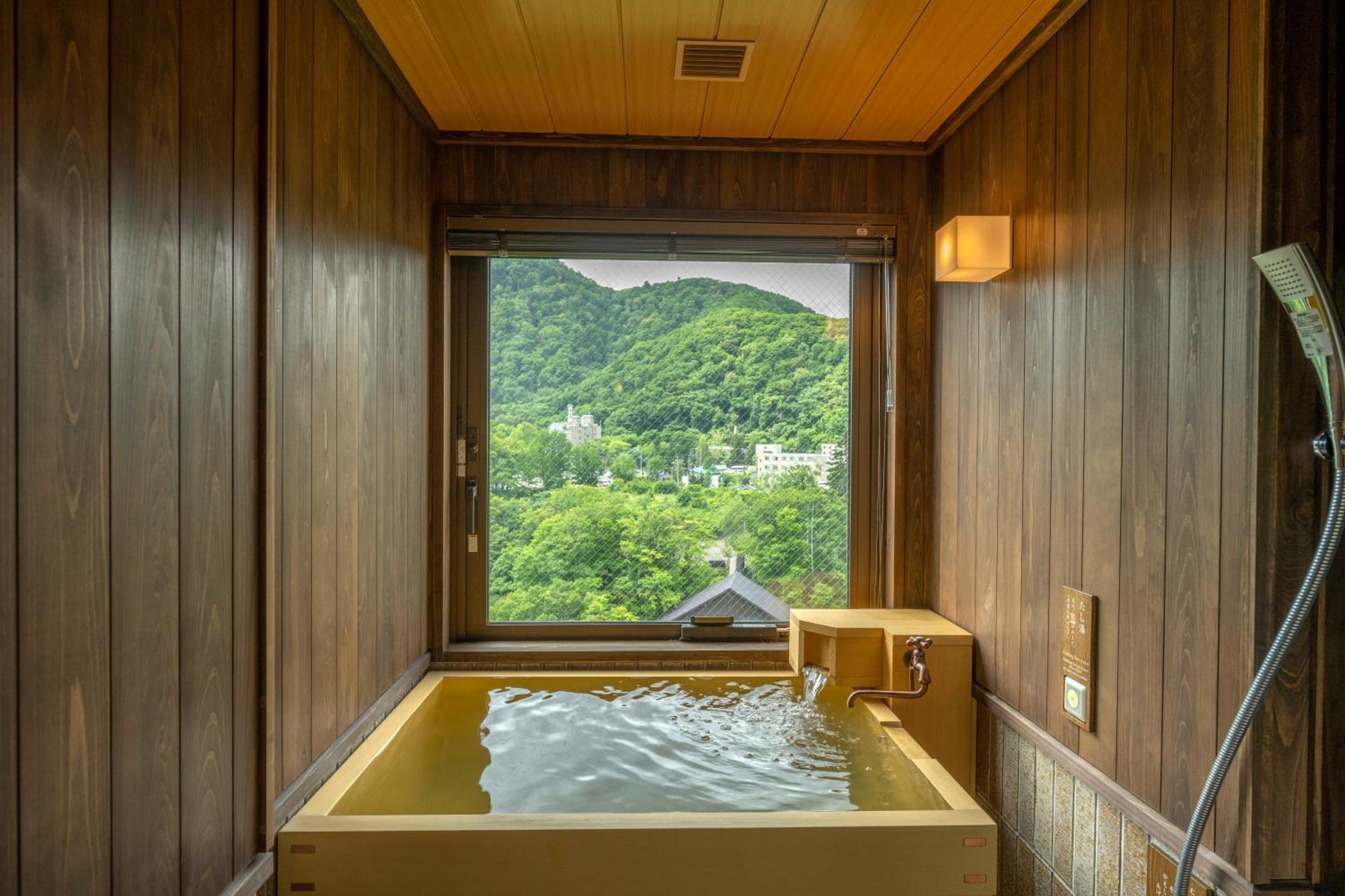 Отель Jozankei Onsen Yurakusoan Саппоро Экстерьер фото